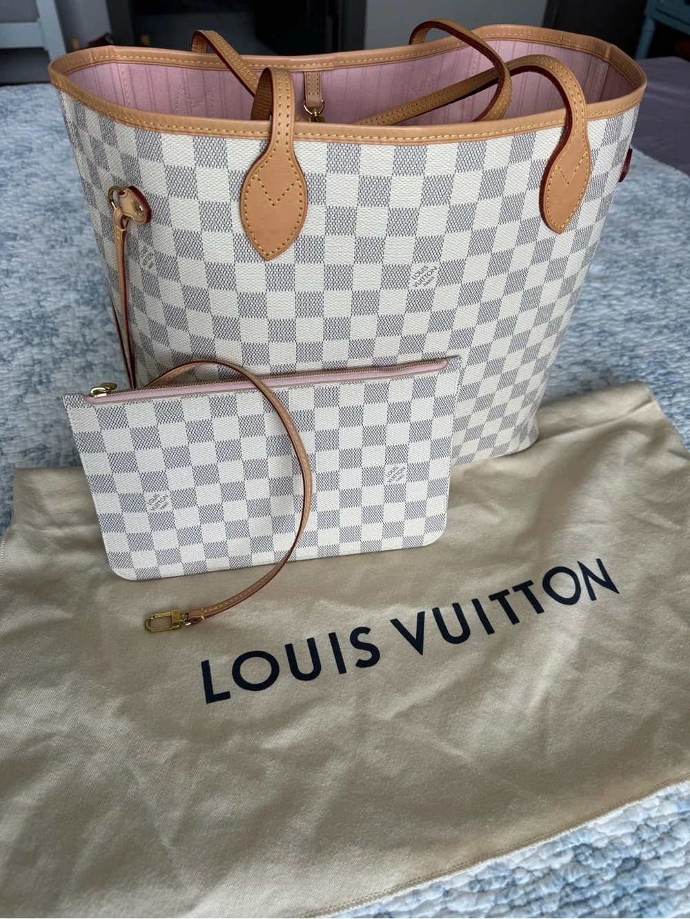 Louis Vuitton Neverfull MM Tote in Damier Azur with Rose Ballerine Interior
